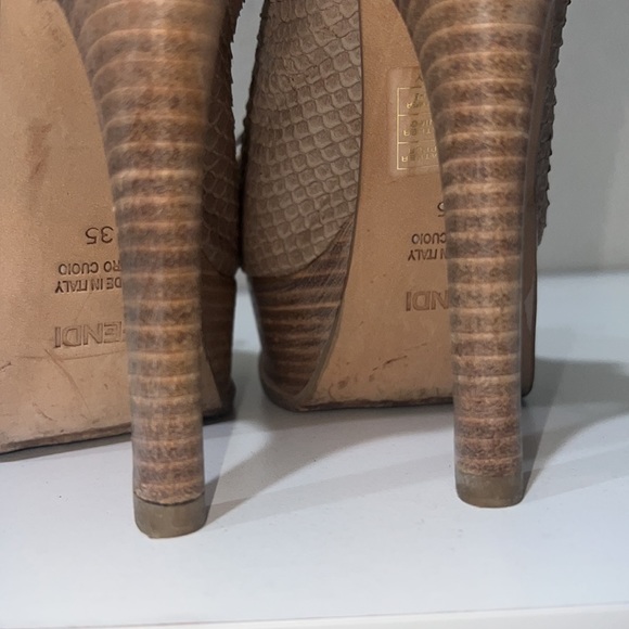 Fendi Beige Python Embossed Leather Fendista Bow Slingback Sandals - Picture 6 of 8